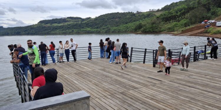 Em Abdon Batista, turismo e lazer à beira do lago ganham força