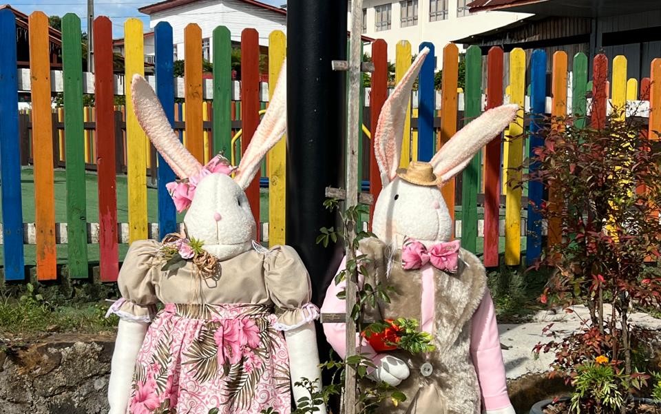 Bom Jardim da Serra encanta com decoração especial de Páscoa
